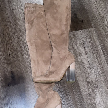 QC- brown boots